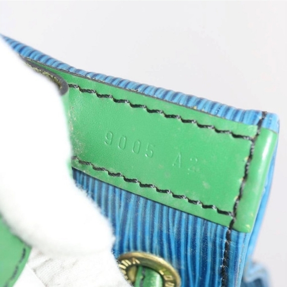 LOUIS VUITTON Epi Tricolor Shoulder Bag - Picture 14 of 14